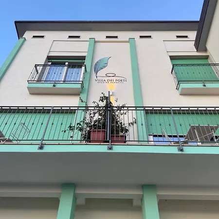 Casa de hóspedes Dei Poeti 4*