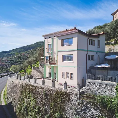 Pensionat Dei Poeti 4*