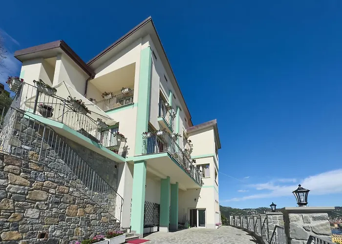 بيت ضيافة Dei Poeti 4*