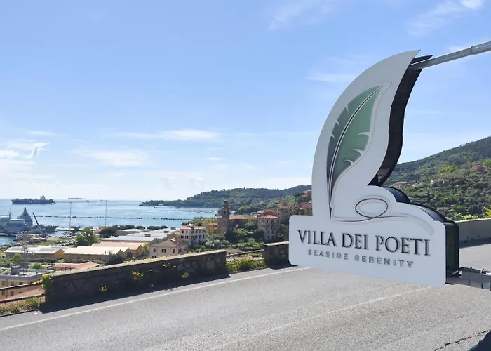 Dei Poeti بيت ضيافة 4*