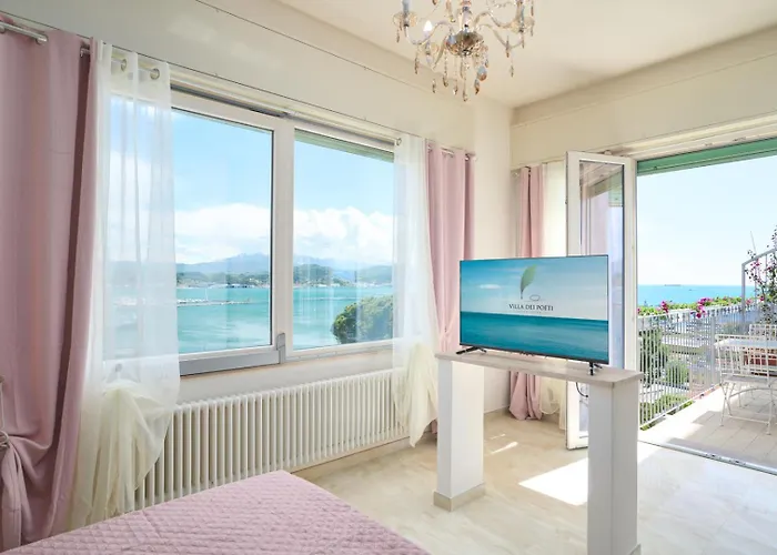 Dei Poeti بيت ضيافة 4*