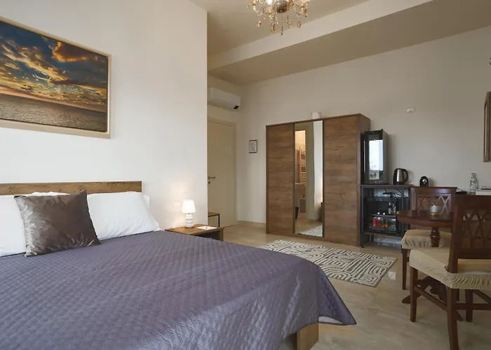 Dei Poeti بيت ضيافة