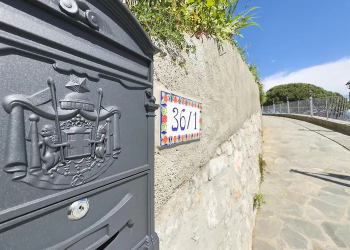 Dei Poeti بيت ضيافة 4*