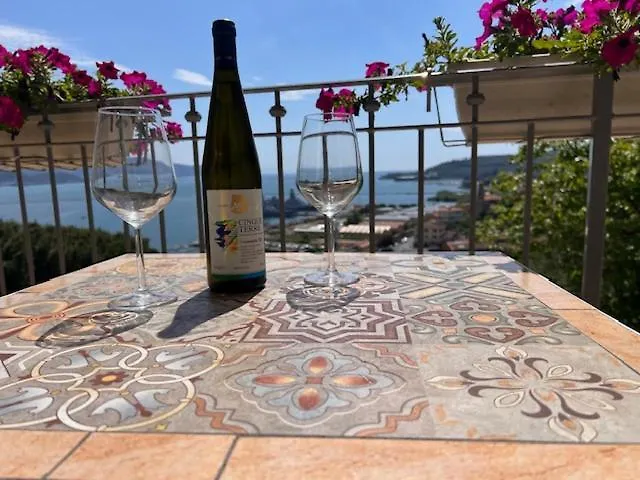 Dei Poeti لا سبيتسْيا